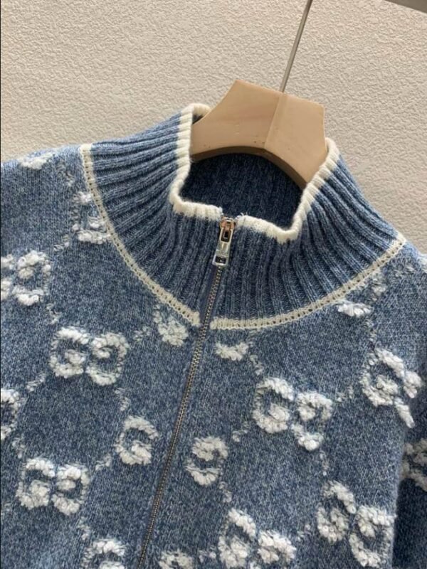 GUCCI Bouclé Stitch Jacquard Blue Knitwear – GCK054 - Image 7