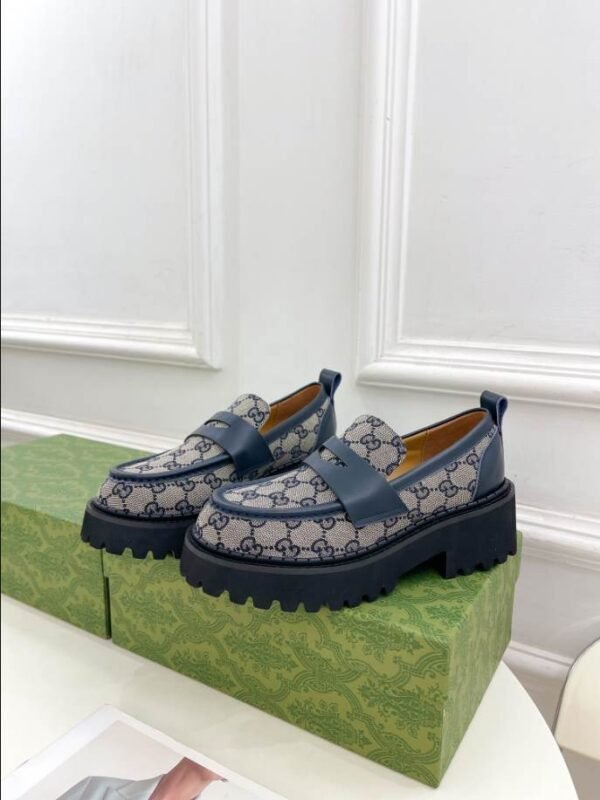 Gucci Jordaan Blue Embroidered Leather Loafer – GL078 - Image 6