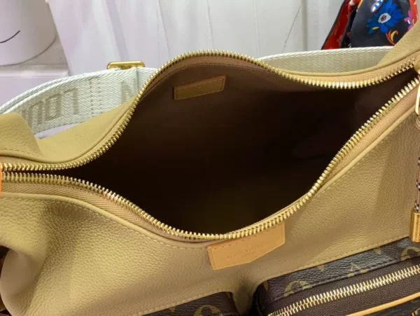LV Hobo Cargo Bag in Beige Cowhide Leather and Monogram Coated Canvas - LW167 - Image 6