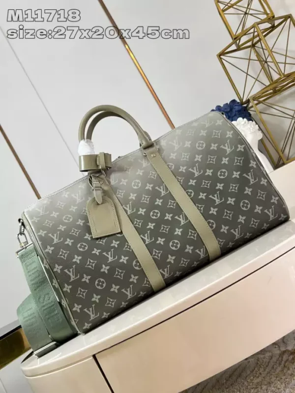 LV Keepall Bandoulière 45 in Khaki Monogram Gradient Canvas - LW178 - Image 2