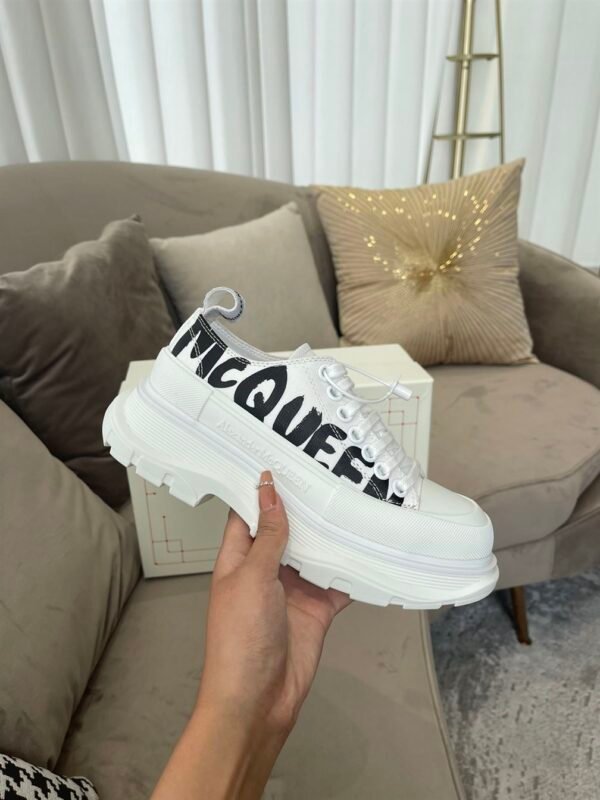 ALEXANDER MCQUEEN GRAFFITI TREAD SLICK LOW-TOP SNEAKERS – ALD033 - Image 4
