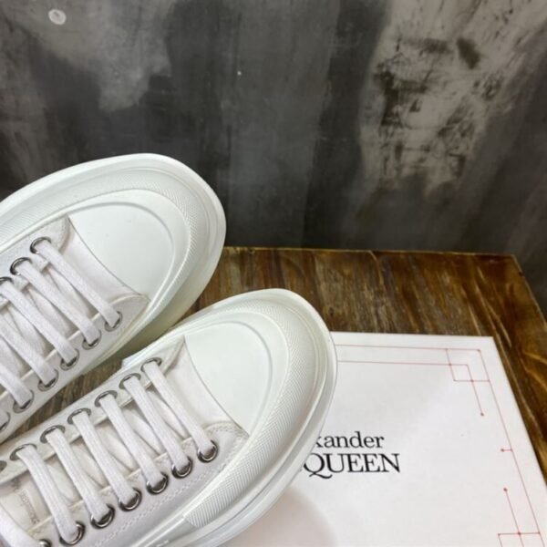 ALEXANDER MCQUEEN TREAD SLICK LOW TOP SNEAKER – ALD011 - Image 7