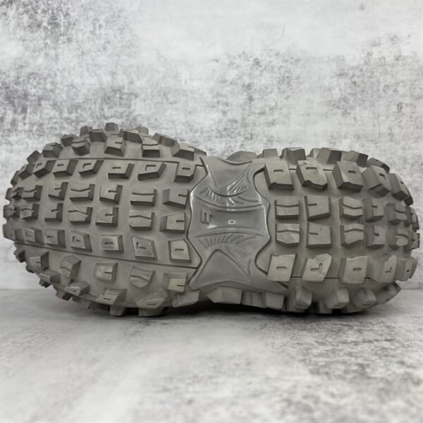 BALENCIAGA DEFENDER SNEAKER IN BEIGE – BLA046 - Image 6