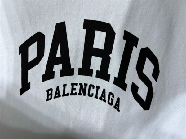 BALENCIAGA MEN'S CITIES PARIS T-SHIRT MEDIUM FIT IN WHITE – BAS008 - Image 5
