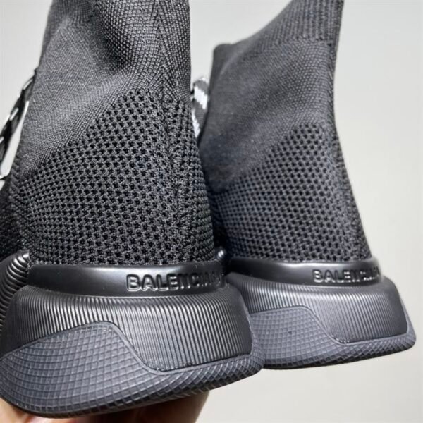 BALENCIAGA MEN'S SPEED 2.0 LACE-UP RECYCLED KNIT SNEAKER IN BLACK – BLA031 - Image 8