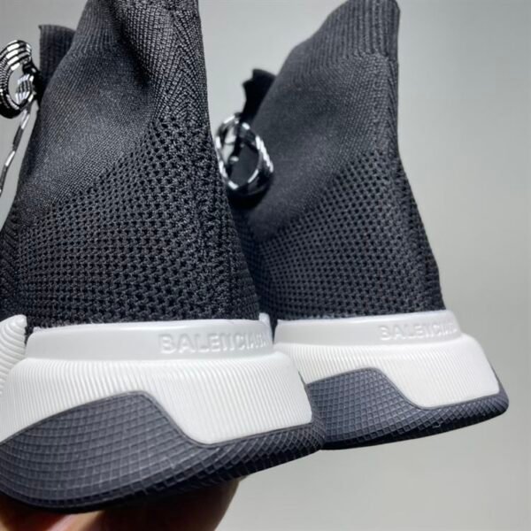 BALENCIAGA MEN'S SPEED 2.0 LACE-UP RECYCLED KNIT SNEAKER IN BLACK/WHITE – BLA033 - Image 8