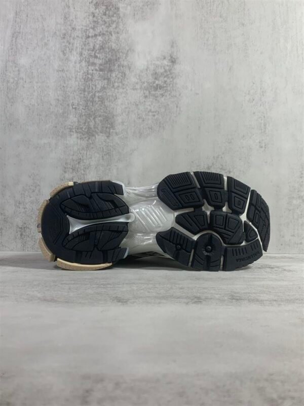 BALENCIAGA RUNNER SNEAKERS IN BEIGE – BLA053 - Image 6