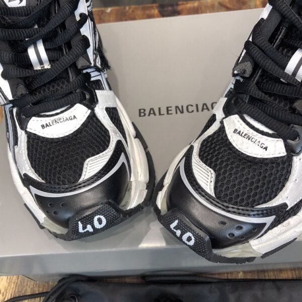 BALENCIAGA RUNNER SNEAKERS IN BLACK AND WHITE MESH AND NYLON – BLA008 - Image 7