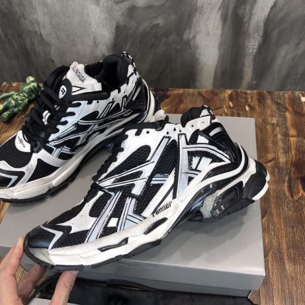 BALENCIAGA RUNNER SNEAKERS IN BLACK AND WHITE MESH AND NYLON – BLA008 - Image 4