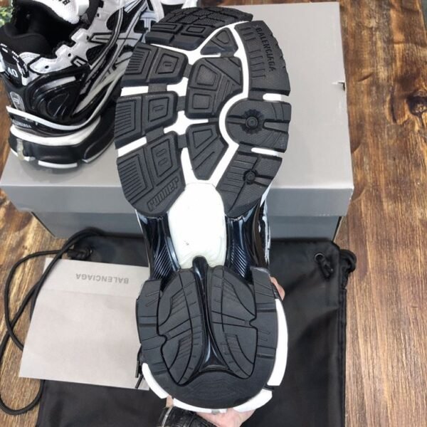 BALENCIAGA RUNNER SNEAKERS IN BLACK AND WHITE MESH AND NYLON – BLA008 - Image 8