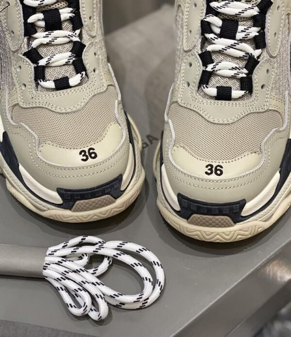 BALENCIAGA TRIPLE S SNEAKERS IN GREY AND BLACK – BLA020 - Image 6