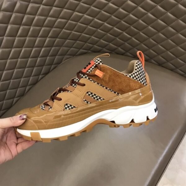BURBERRY ARTHUR SNEAKERS IN BROWN- BBR005 - Image 9