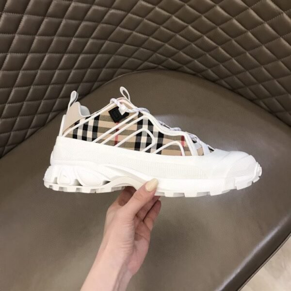 BURBERRY ARTHUR VINTAGE CHECK LOW-TOP SNEAKERS – BBR022 - Image 4