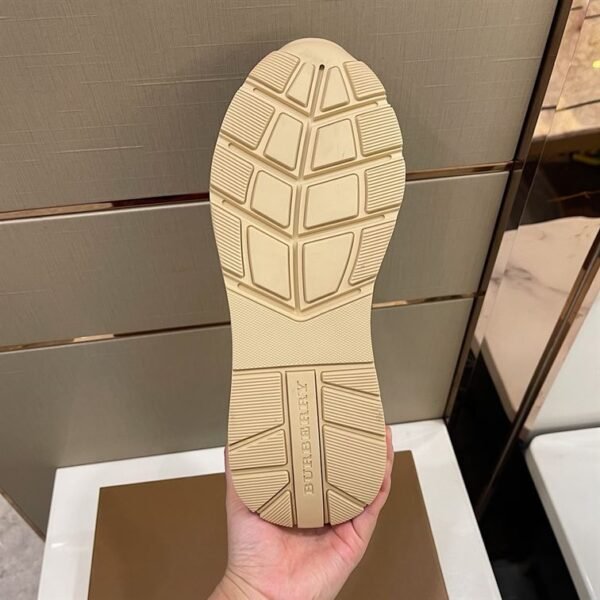 BURBERRY LOGO-STRAP LOW-TOP SNEAKERS – BBR026 - Image 10
