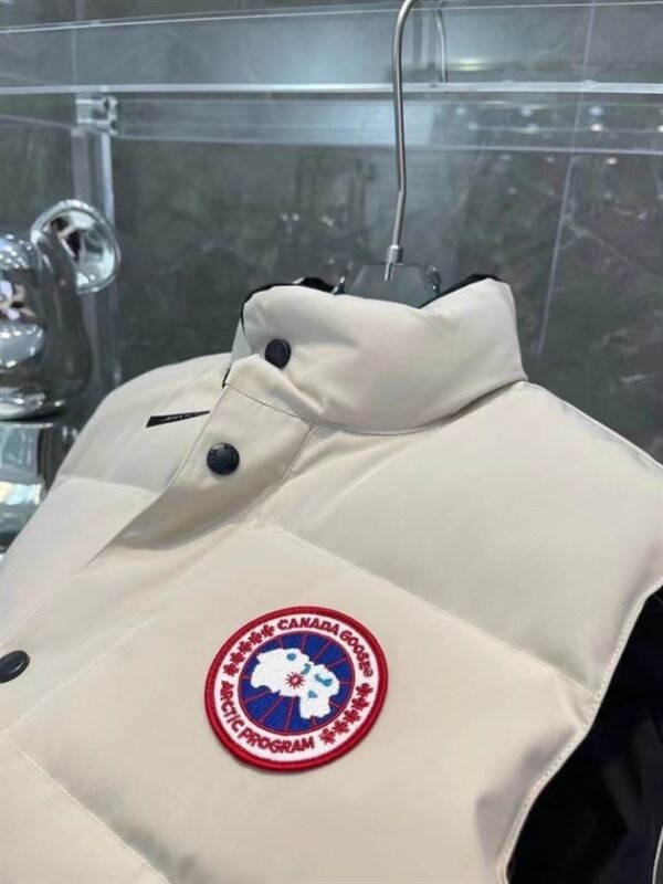 CANADA GOOSE FREESTYLE QUILTED ARTIC-TECH GILET – CN10 - Image 4