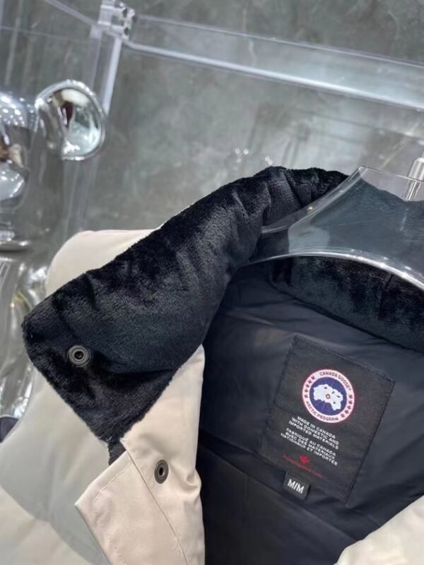 CANADA GOOSE FREESTYLE QUILTED ARTIC-TECH GILET – CN10 - Image 8