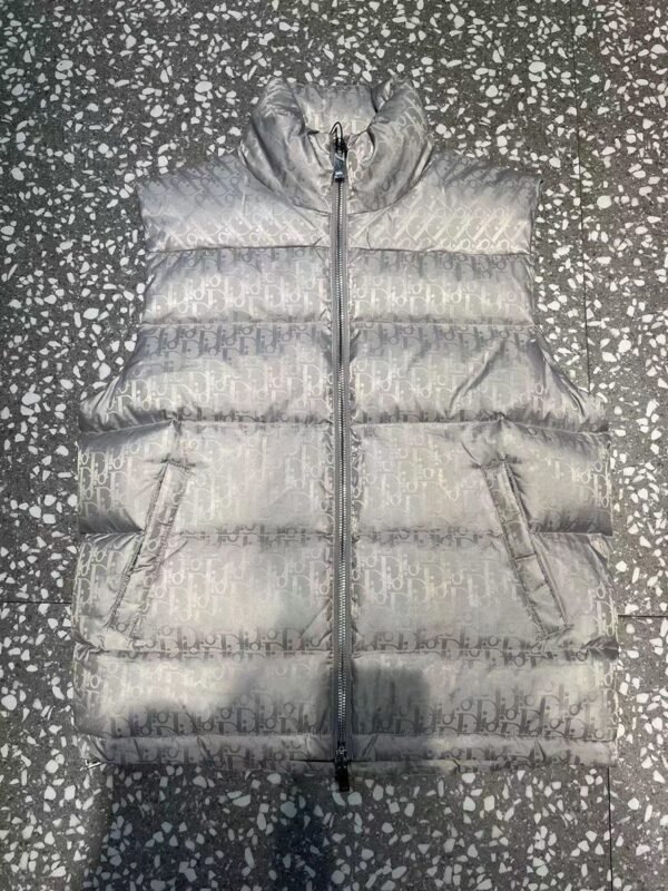 DIOR OBLIQUE SLEEVELESS DOWN JACKET – DRC015 - Image 5