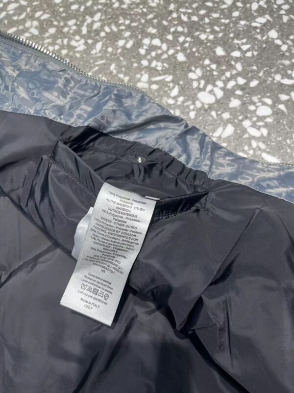 DIOR OBLIQUE SLEEVELESS DOWN JACKET – DRC016 - Image 7