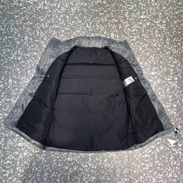 DIOR OBLIQUE SLEEVELESS DOWN JACKET – DRC016 - Image 5