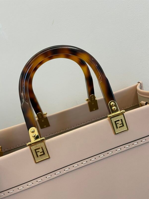FENDI SUNSHINE MEDIUM PALE PINK LEATHER SHOPPER - F022 - Image 4