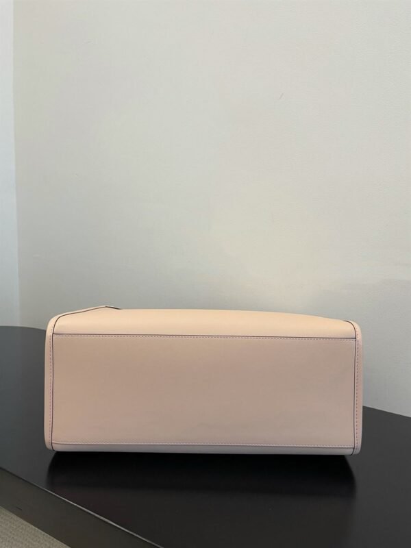 FENDI SUNSHINE MEDIUM PALE PINK LEATHER SHOPPER - F022 - Image 7