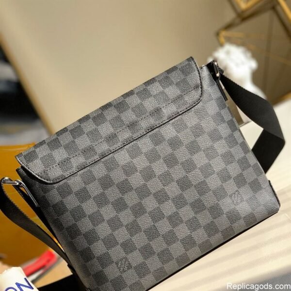 LOUIS VUITTON DISTRICT PM DAMIER GRAPHITE CANVAS - LVB004 - Image 4