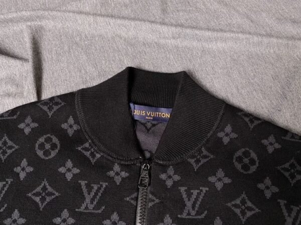 LOUIS VUITTON GRAFFITI ZIPPED BLOUSON – LVC033 - Image 3