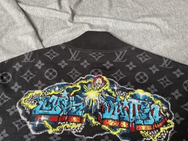 LOUIS VUITTON GRAFFITI ZIPPED BLOUSON – LVC033 - Image 7