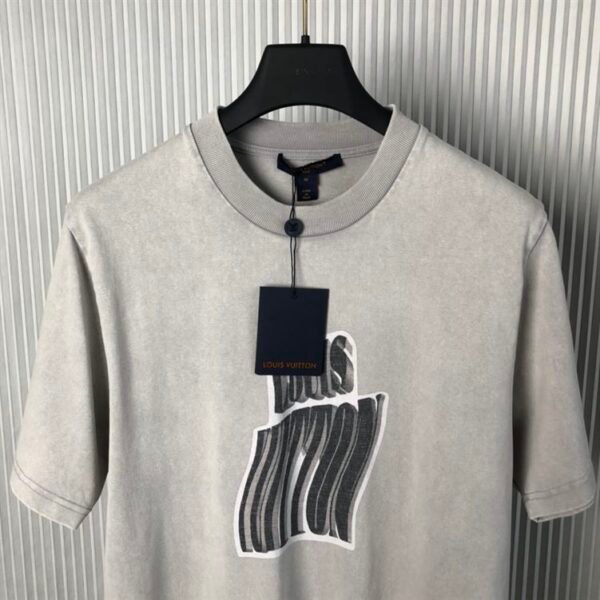 LOUIS VUITTON GRAPHIC LV SIGNATURE T-SHIRT – LVTS071 - Image 4