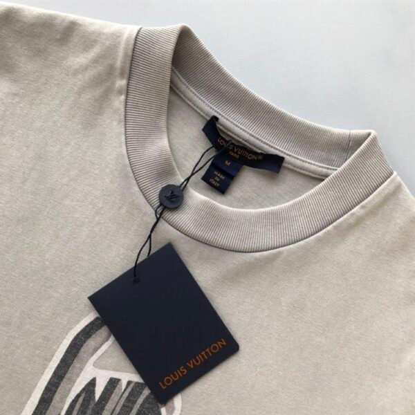 LOUIS VUITTON GRAPHIC LV SIGNATURE T-SHIRT – LVTS071 - Image 5