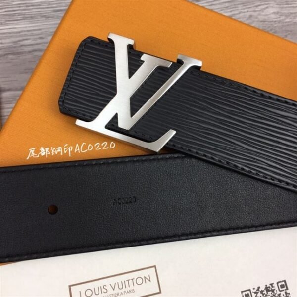 LOUIS VUITTON LV INITIALES 40MM LBE064 - Image 3