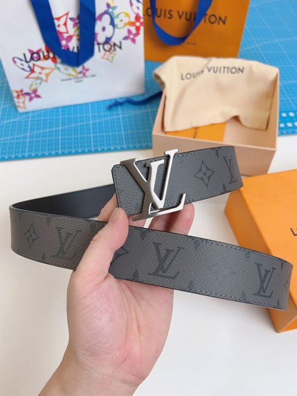 LOUIS VUITTON LV INITIALES 40MM REVERSIBLE BELT – LBE027 - Image 5