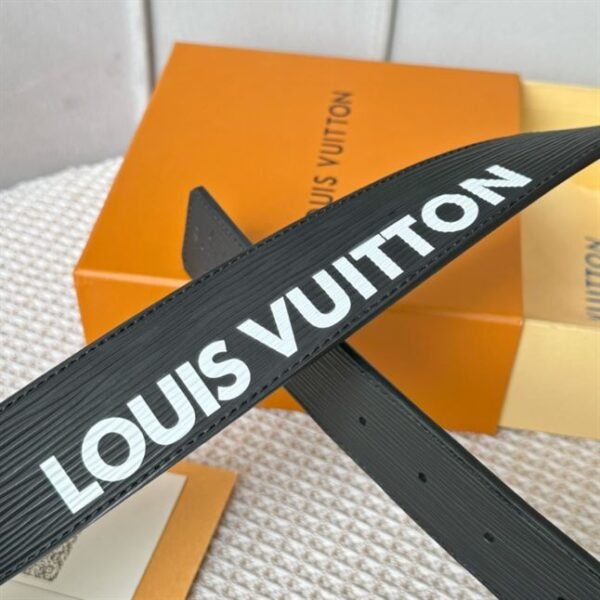 LOUIS VUITTON LV INITIALS 40MM REVERSIBLE BELT – LBE051 - Image 4