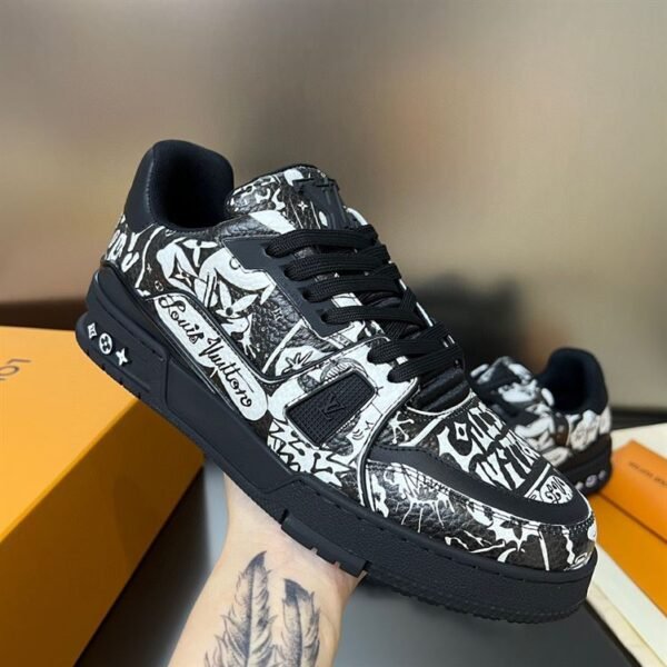 LOUIS VUITTON LV TRAINER COMIC MOTIFS BLACK WHITE – LVS146 - Image 4