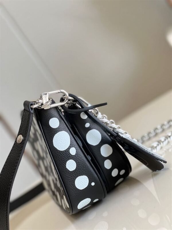 LOUIS VUITTON LV X YK MULTI POCHETTE ACCESSOIRES MONOGRAM EMPREINTE - LW077 - Image 3