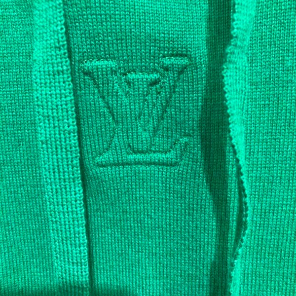 LOUIS VUITTON LVSE LV EMBOSSED HOODIE – LVH015 - Image 7