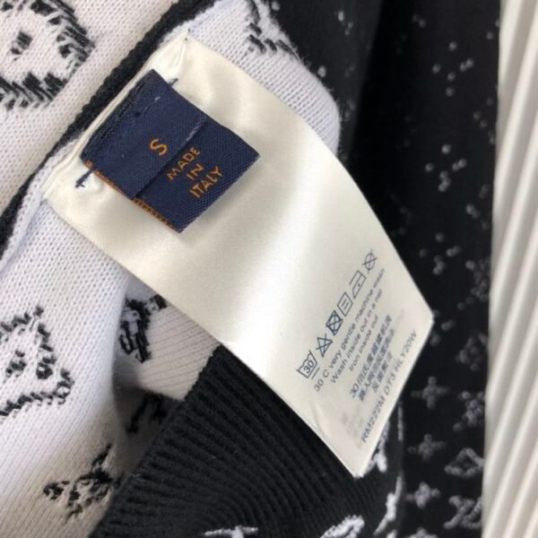 LOUIS VUITTON MONOGRAM GRADIENT HOODIE – LVH018 - Image 9