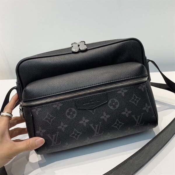 LOUIS VUITTON OUTDOOR MESSENGER - LVB018 - Image 8