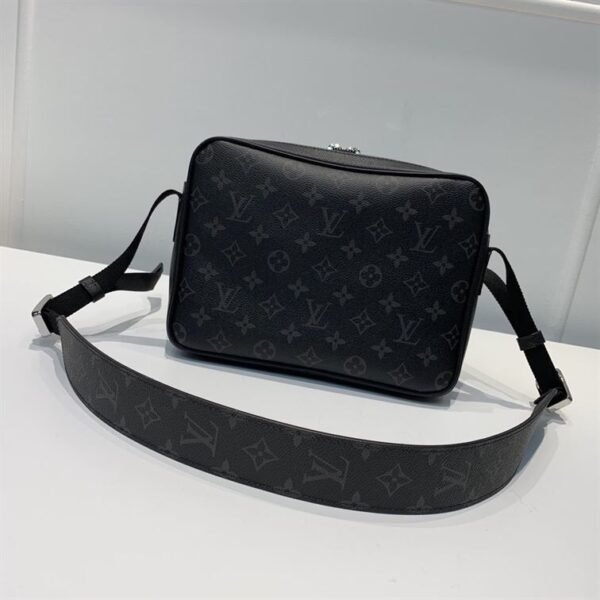 LOUIS VUITTON OUTDOOR MESSENGER - LVB018 - Image 3
