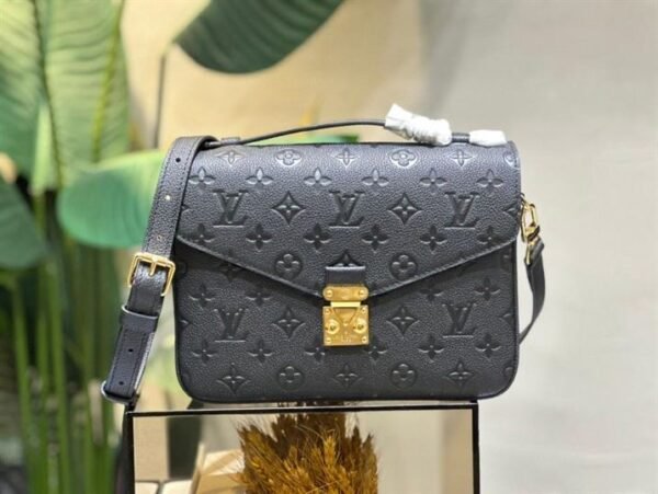 LOUIS VUITTON POCHETTE METIS MONOGRAM EMPREINTE - LW023