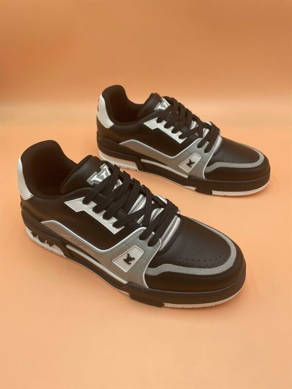 LOUIS VUITTON TRAINER SNEAKER BLACK – LVS126 - Image 3