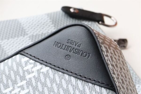 LOUIS VUITTON TRIO MESSENGER BAG - LVB026 - Image 6
