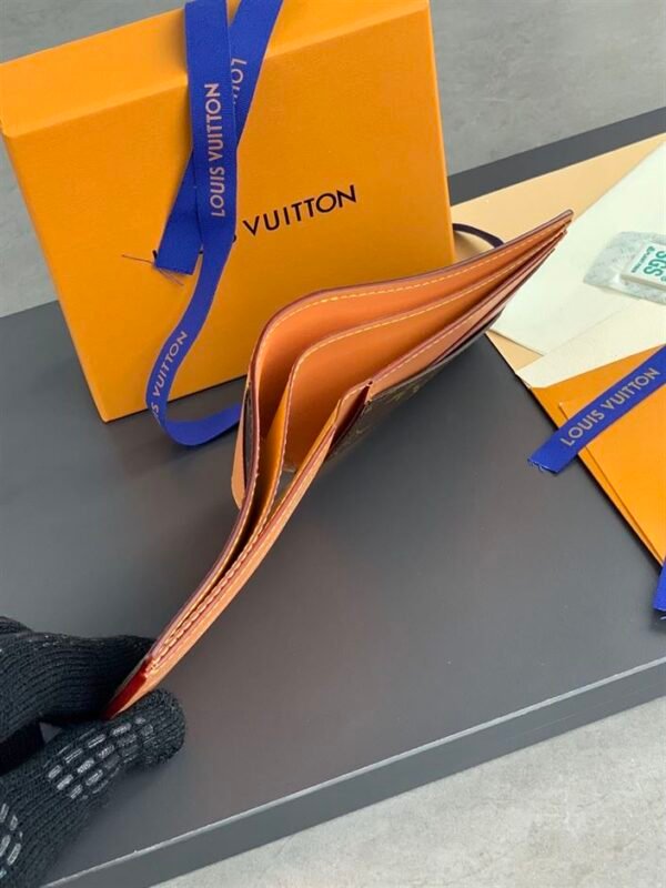 LOUIS VUITTON WALLET - WLV012 - Image 6