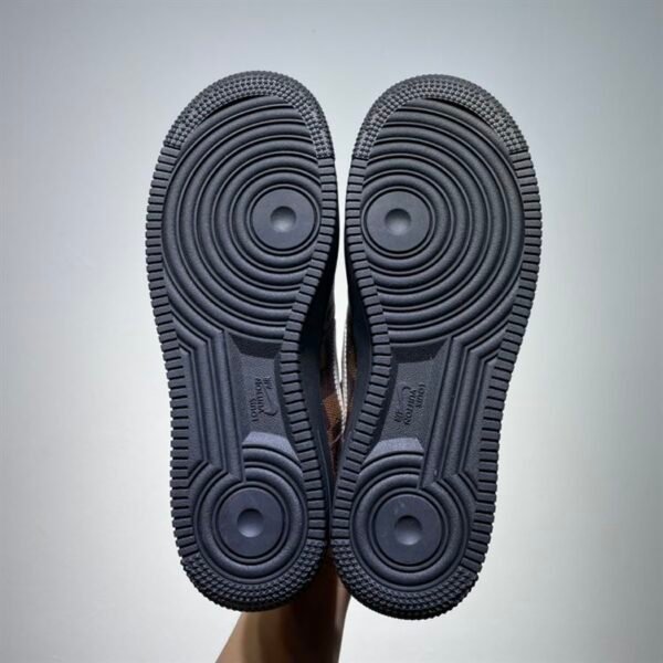 LOUIS VUITTON X NIKE AIR FORCE 1 LOW-TOP SNEAKERS – LVS131 - Image 9