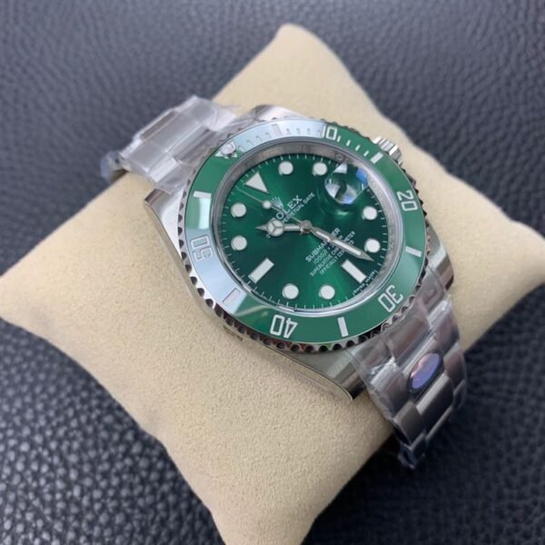 ROLEX OYSTER PERPETTUAL SUBMARINER DATE 41MM - RL030 - Image 3