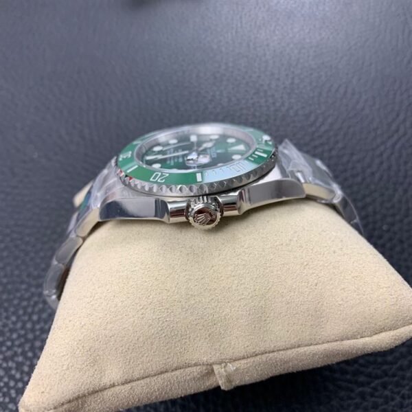 ROLEX OYSTER PERPETTUAL SUBMARINER DATE 41MM - RL030 - Image 4